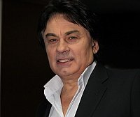 Александр Серов